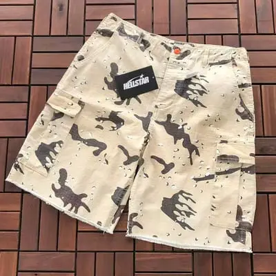 ￥ ~ 389 HELLSTAR SHORTS 55070254 (im 185CM 70KG iwear size M in the photo)