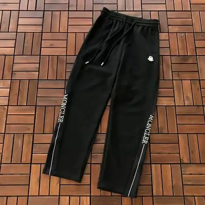 ￥219 M🔥🔥🔥🔥🔥R TROUSERS 88063008 (im 180CM 68KG iwear size M in the photo)