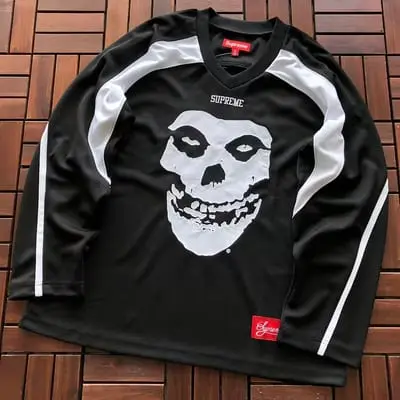 ￥ 229 S🔥P🔥E🔥E & THE MISFITS LONG-SLEEVE 88070601 (im 185CM 70KG iwear size M in the photo)