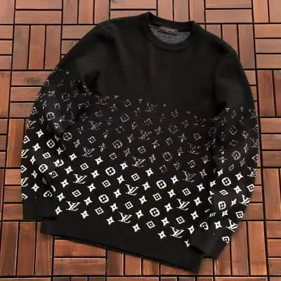 ￥~165 L🔥SWEATER 77081424 (im 185CM 80KG iwear size L in the photo)