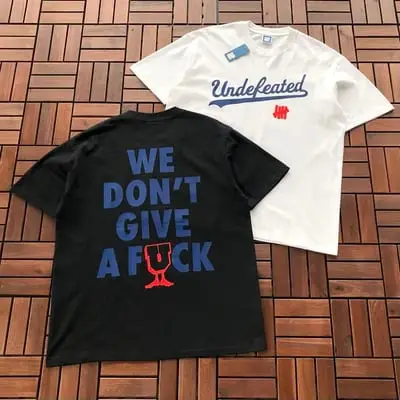 ￥ ~ 85 UNDEFEATED T-SHIRT 11123012 (im 180CM 68KG iwear size L in the photo)