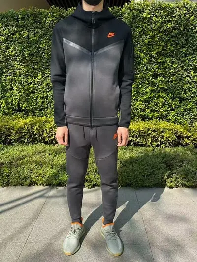 TF 2020 DV0537-010￥255zip-up coat DV0538-070￥245pants (im 180CM 68KG iwear size S in the photo)