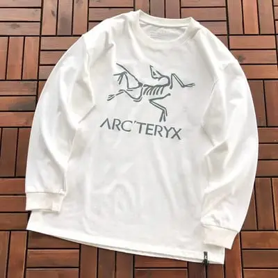 ￥~115 A🔥🔥T🔥🔥YX LONG-SLEEVE 77072190 (im 185CM 70KG iwear size M in the photo)