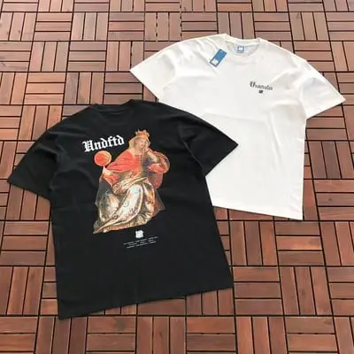￥~85 UNDEFEATED T-SHIRT 55070652 (im 185CM 80KG iwear size L in the photo)