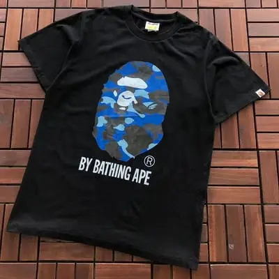 ￥~75 BAPE T-SHIRT 66072258 (im 185CM 70KG iwear size M in the photo)