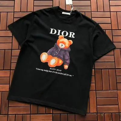 ￥ ~ 119 D🔥O🔥 T-SHIRT 55072023 (im 185CM 70KG iwear size M in the photo)