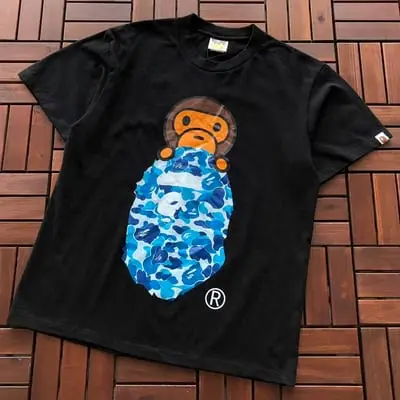 ￥~75 BAPE T-SHIRT 66072206 (im 185CM 70KG iwear size M in the photo)