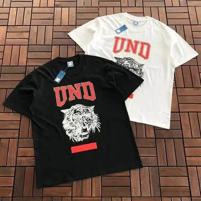 ￥~85 UNDEFEATED T-SHIRT 55070681 (im 185CM 80KG iwear size L in the photo)
