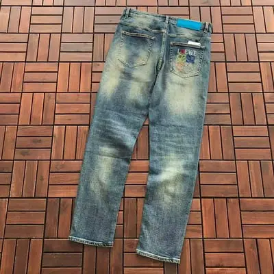 ￥~135 L🔥E🔥🔥JEANS 55070941 (im 185CM 70KG iwear size 34 in the photo)