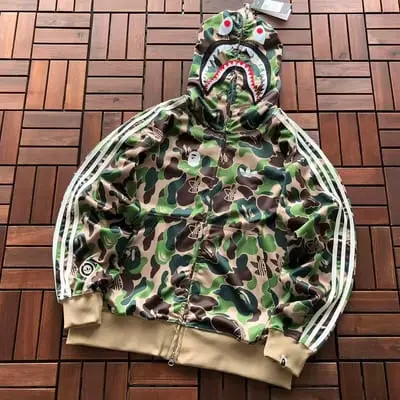 ￥ 219 BAPE X 🔥DI🔥AS HOODIE 88051437 (im 185CM 70KG iwear size S in the photo)
