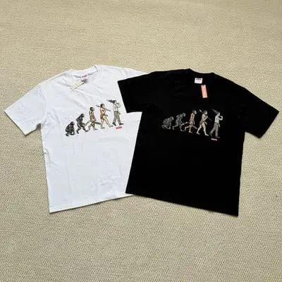 Supreme tee