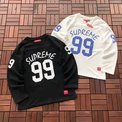 ￥~95 S🔥P🔥E🔥E LONG-SLEEVE 77072620 (im 185CM 80KG iwear size L in the photo)