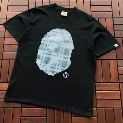 ￥~79 BAPE T-SHIRT 77072135 (im 185CM 70KG iwear size L in the photo)