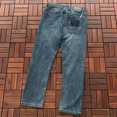 ￥~135 L🔥E🔥🔥JEANS 55072245 (im 185CM 70KG iwear size 33 in the photo)