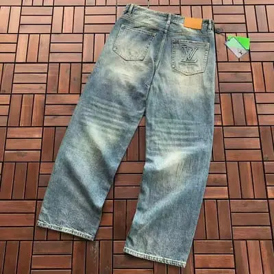 ￥~175 L🔥JEANS 66063027 (im 180CM 68KG iwear size 33 in the photo)