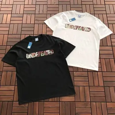 ￥~85 UNDEFEATED T-SHIRT 55070676 (im 185CM 80KG iwear size L in the photo)